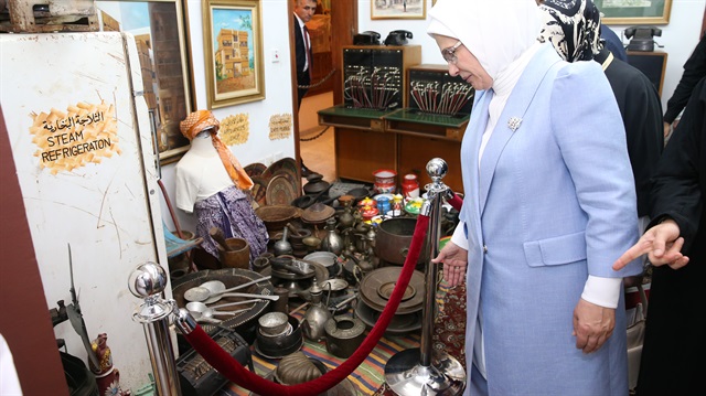 عقيلة أردوغان تزور متحفًا للتراث الإسلامي في جدة السعودية