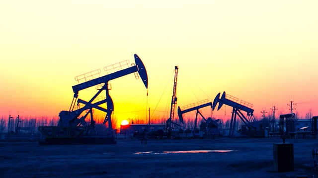 Brent petrol serbest piyasalarda 48 dolar seviyesinde işlem görüyor.
