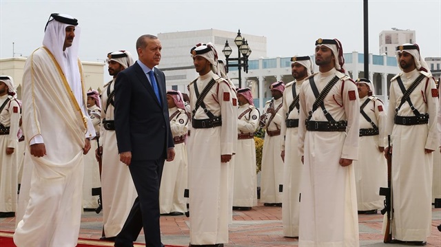 Cumhurbaşkanı, Katar Emiri Al-Sani ile görüşmek için Doha'ya gitti.