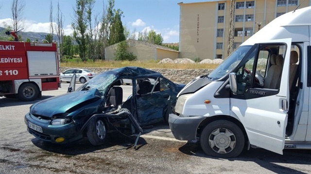 Gümüşhane’nin Kelkit ilçesinde meydana gelen trafik kazasında 1 kişi öldü, 8 kişi yaralandı.
