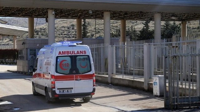 Suriye'de yaralanan bir kişi Kilis'e getirildi​