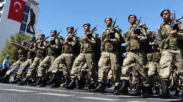 Askerlik borçlanması erkek sigortalıların emekliliği hak ediş anlamında ellerini güçlendiriyor.