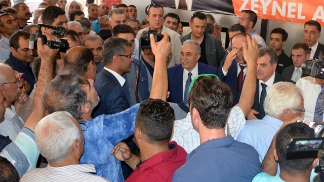 Gıda, Tarım ve Hayvancılık Bakanı Ahmet Eşref Fakıbaba Şanlıurfa'da ziyaretlerde bulundu.
