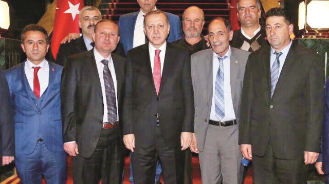 Cumhurbaşkanı Erdoğan'ın 12 Ocak’ta Cumhurbaşkanlığı Külliyesi’nde muhtarlarla bir araya geldiği toplantıda Kenan Ülkü’nün muhtar olan babası İsmet Ülkü de katılmıştı.