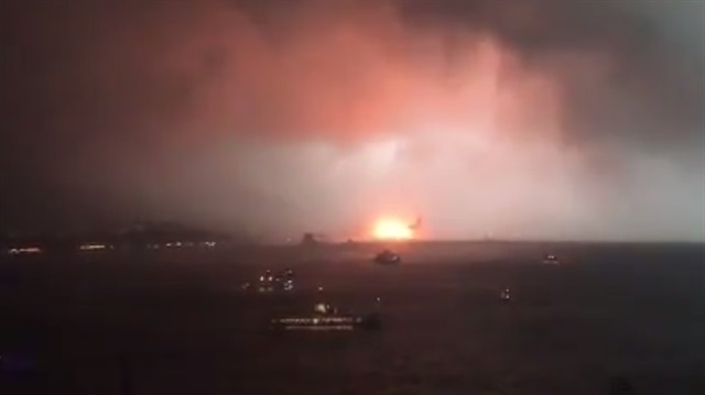 Haydarpaşa Limanı'ndaki patlama anı kamerada! Video izle