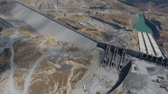 Türkiye'nin vizyon projesi Ilısu Barajı'nın gövdesi tamamlandı.
