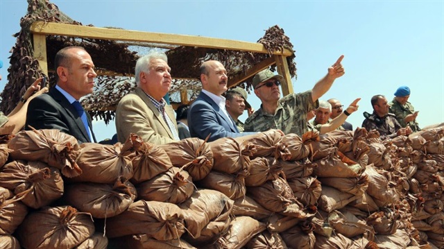 İçişleri Bakanı Süleyman Soylu, Hakkari’nin Çukurca ilçesinin Irak sınırındaki üs bölgesini ziyaret etti.