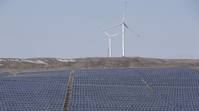 Yenilenebilir enerji yatırımları artarak devam ediyor.