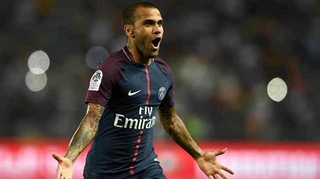 PSG'nin Monaco'yu yendiği kupa maçında Dani Alves maçın adamı oldu.