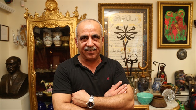 Atik Kagitlar Masa Ve Sandalyeye Donusuyor