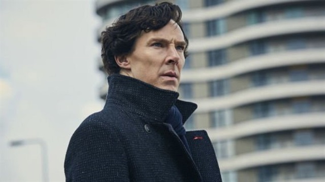 Benedict Cumberbatch, bir sonraki James Bond filminde oynamak için oyuncu listesinde yer alıyordu ve bu konudaki iddialara yanıt verdi.