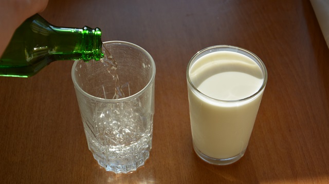 Maden suyu, kalsiyum bakımından çok zengin olması nedeniyle sütün iyi bir alternatifi. İki bardak maden suyundaki kalsiyum miktarı, 1 bardak sütten 50 miligram daha fazla.