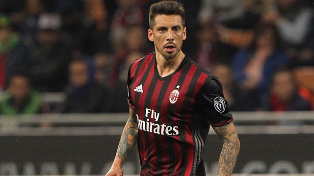 Jose Sosa'nın Antalyaspor'a yakın olduğu öne sürüldü.