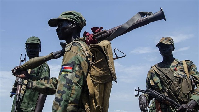 Sudan'da vatandaşların elindeki silahlar zorla toplanacak.
