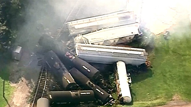  Hyndman bölgesinde yaşanan tren kazasında 32 vagon birbirine girdi.