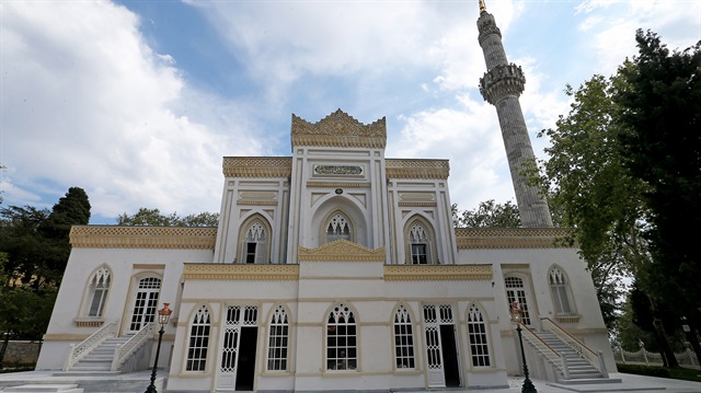 Yıldız Hamidiye Camisi, restorasyon çalışmalarının ardından yarın cuma namazıyla ibadete açılacak.