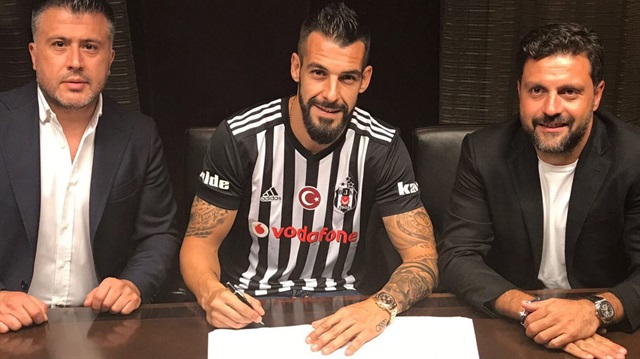 Beşiktaş uzun süredir uğraştığı Negredo transferini bitirdi.