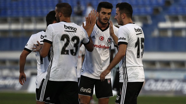 Beşiktaş'ta 10 numarayı Oğuzhan Özyakup giyecek.