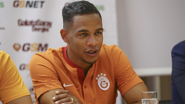 Galatasaray, yeni transferi Fernando'yu bugün basına tanıttı.