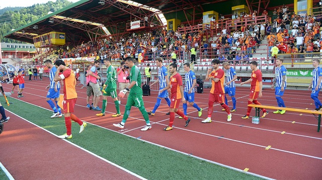 Galatasaray-Hertha Berlin maçının ilk yarısında sergilenen performans taraftarı kızdırdı.
