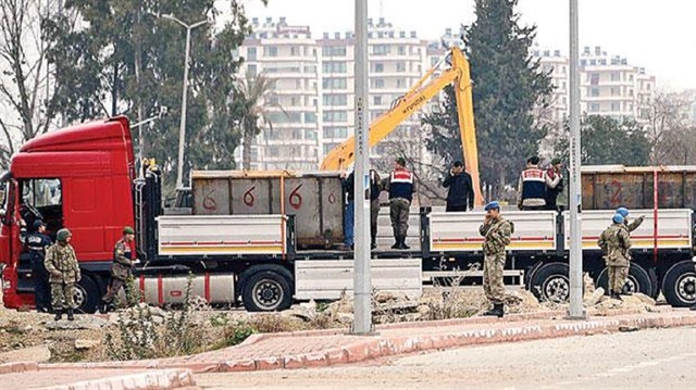 Adana'da 19 Ocak 2014 Türkmenlere yardım götüren MİT TIR'ları hukuksuzca durdurulmuştu.