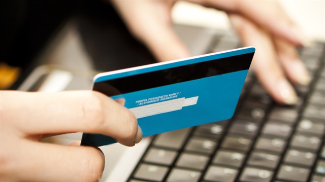 Kredi kartı ile online alışveriş 17 Ağustos'ta son buluyor.