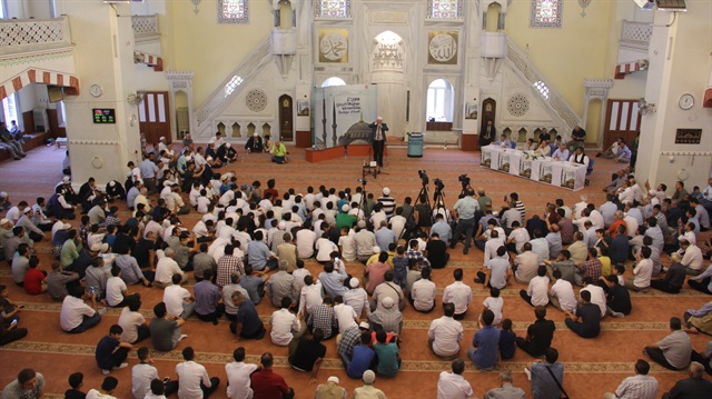 Tarihi Ulu Cami'de düzenlenen yarışmaya, 10 din görevlisi katıldı.