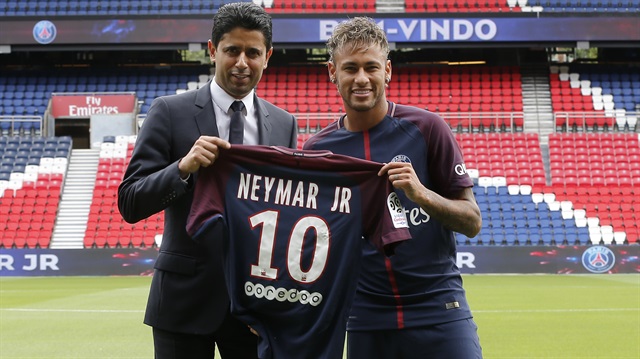 Neymar'ın PSG'ye transferi spor kamuoyunda büyük yankı uyandırdı.