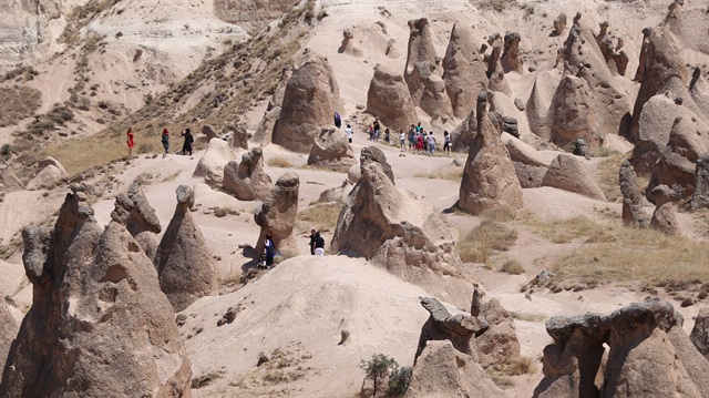 Avanos yakınlarındaki Devrent Vadisi'ndeki çeşitli figür ve hayvanları anımsatan kaya oluşumları ziyaretçilerin hayal gücünü zorluyor.
