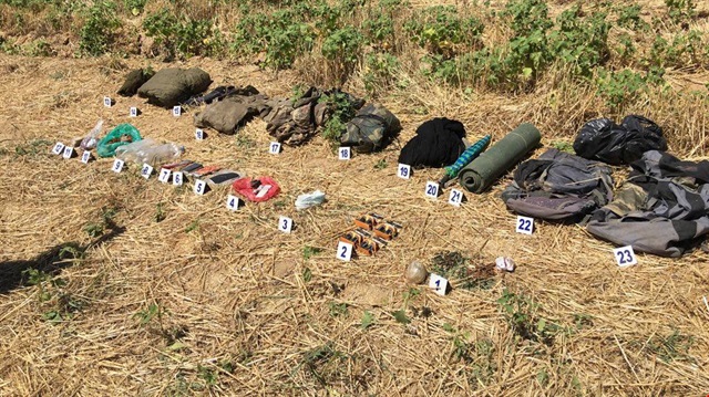 Jandarma ekipleri, Kozluk Karayolu Beltepe bölgesinde yapılan yol kontrolü sırasında buldu.