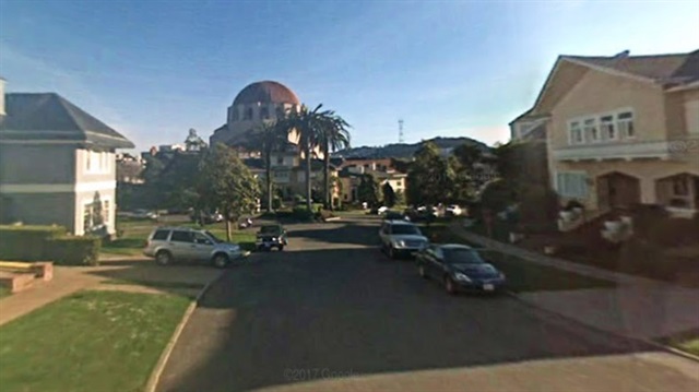 10 yıl önce ev alamadıkları sokağı satın alan çiftin akıl almaz intikamı