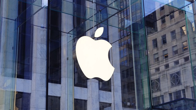 Ürünlerini kendi üretmeyen Apple, aldığı yatırım kararını iPhone’larını üreten Tayvanlı Foxconn’a uygulatıyor.