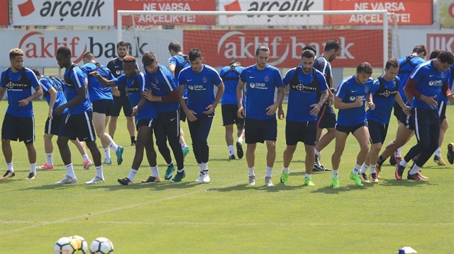 Bordo-mavili ekipten forma numaraları ile ilgili açıklama yapıldı.