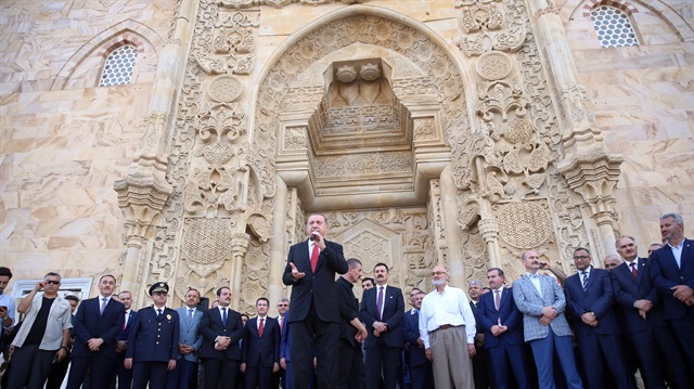 Cumhurbaşkanı Erdoğan Sarayburnu Camisi'nin açılışını yaptı.