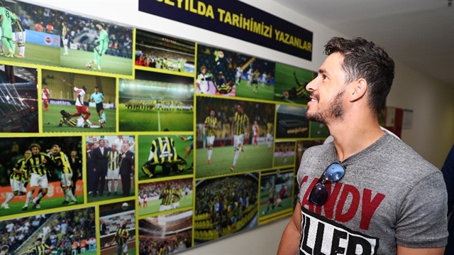 Giuliano bilmecesi: Trabzonspor oyuncunun transferi için Zenit'le anlaştı, Fenerbahçe oyuncuyu sağlık kontrollerinden geçirdi. (Fenerbahçe sağlık kontrollerinin ardından Giuliano'ya Ülker Stadı'nı gezdirdi.