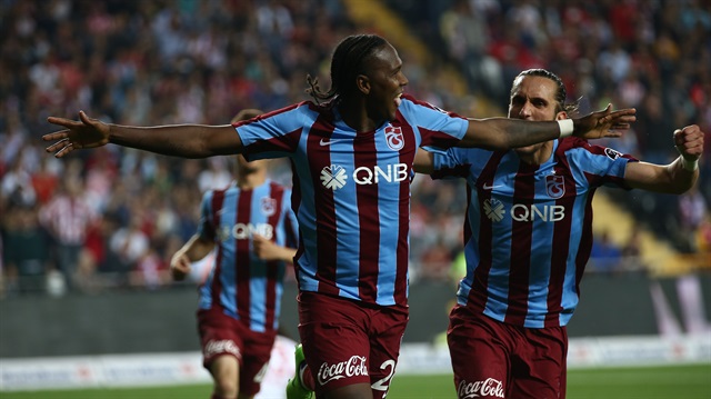 Geçen sezonun devre arasında Trabzonspor'a transfer olan 32 yaşındaki Rodallega, bordo-mavili formayla çıktığı 15 maçta 6 gol kaydetti.