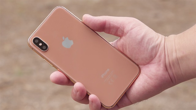 10. yıla özeli piyasaya sürülmesi beklenen iPhone 8'in yeni renk seçeneği olan bakır renginin Blush Gold olarak adlandırılması bekleniyor. 