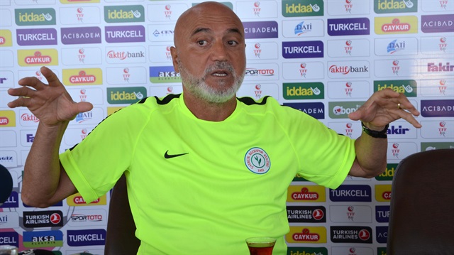 Çaykur Rizespor Teknik Direktörü Hikmet Karaman, bu kez futbolcu ya da antrenör değil malzemeci transfer etti. 