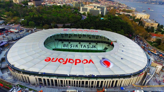 Beşiktaş'a haciz şoku, Memurlar stat kapısına dayandı!