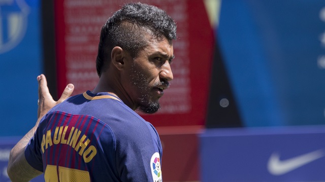 Barcelona'nın yeni transferi Paulinho, Katalan kulübündeki ilk gününde taraftarlardan ilgi görmedi.