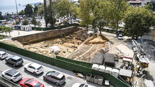 Beşiktaş’ta metro istasyon inşaatında bulunan tarihi kazı alanı. 