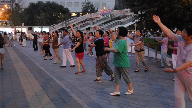 رقص الميادين..رياضة منتشرة تلقى رواجًا كبيرًا في الصين