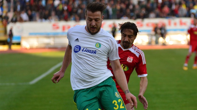 Batuhan Karadeniz geçen sezon Şanlıurfaspor formasıyla TFF 1. Lig'de 8 gol kaydetti.