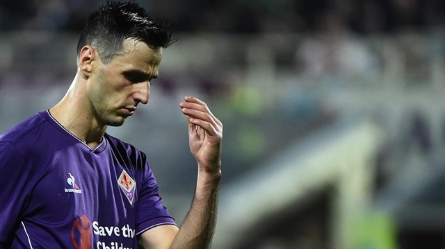 Fiorentina, geçtiğimiz sezon başında 5.5 milyon Euro'ya aldığı Nikola Kalinic'i 25 milyon Euro'ya Milan'a satmaya hazırlanıyor.