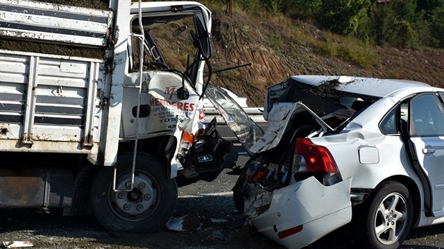 Kastamonu Yerel Haber: ​Kastamonu’nun Tosya ilçesi D-100 karayolunda meydana gelen trafik kazasında 3 kişi yaralandı.

​