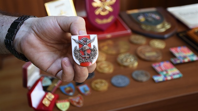 Eski Genelkurmay Başkanının madalyaları bit pazarından çıkmıştı.