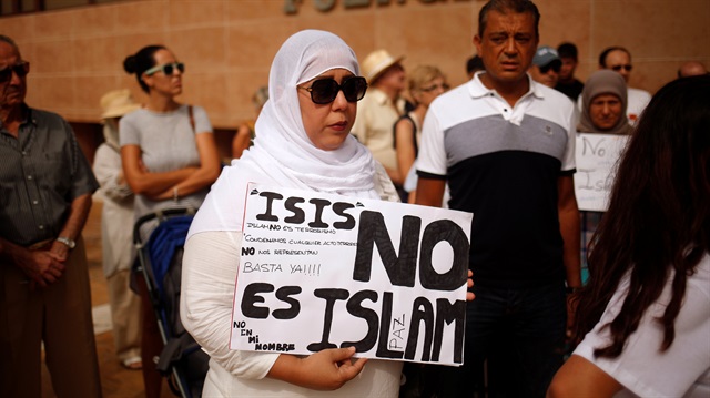 İspanya'daki Müslümanlardan terör saldırılarına tepki
