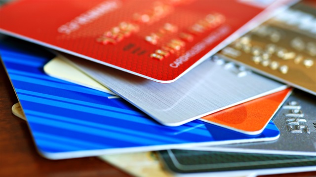Yılın ilk 6 ayında banka kartları 7,7 milyon ve kredi kartları 31,2 milyon kez cüzdandan çıktı.