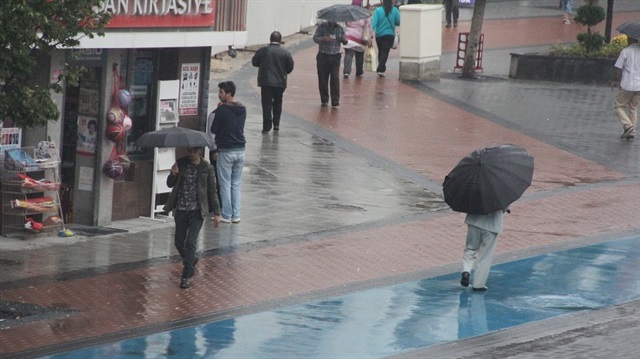 Bolu’da sağanak yağmur etkili oldu