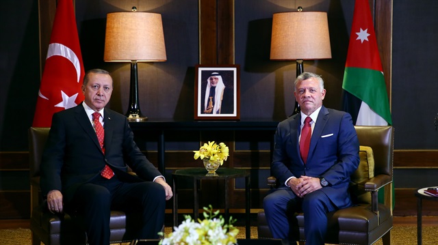 أردوغان يصل عمان في زيارة رسمية يلتقي خلالها عاهل الأردن